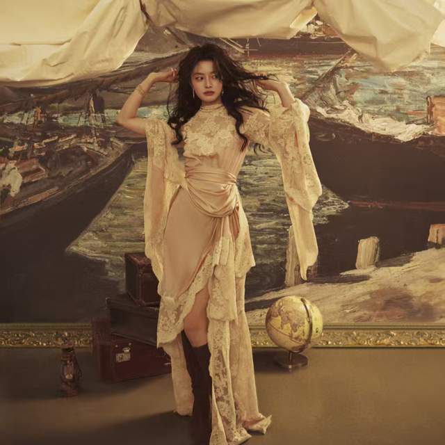 曦薇引发热议内娱的审美告别非赢即输开元棋牌试玩热搜炸了！徐若晗撞衫田(图6)