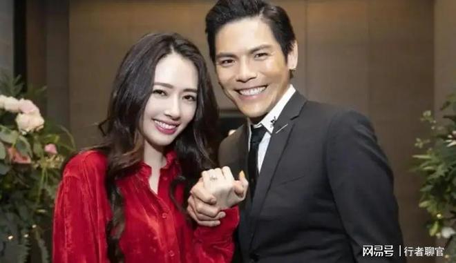 钱向佐带娃有时异地但豪门日子藏不住了ky开元棋牌郭碧婷手撕谣言：婆婆给(图11)